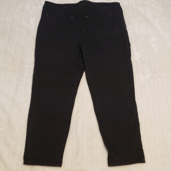 DC Jeans Slightly Curvy Beaded Detail Jeans - Picture 15 of 16